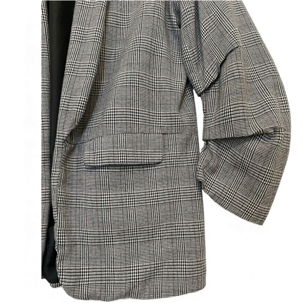 Shinestar Black and White Plaid Blazer w/Gathered Sleeves - Picture 3 of 8